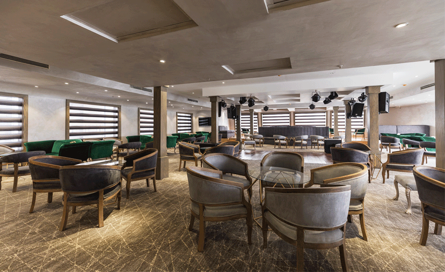   Lounge Bar 