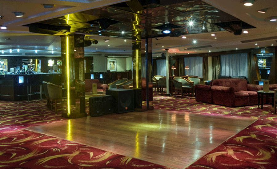   Lounge Bar 